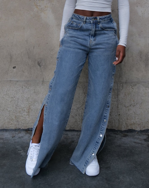 Straight leg Buttoned Jeans